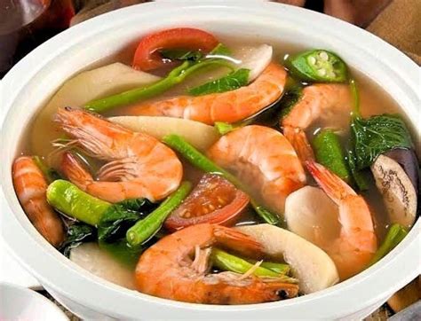  Sinigang na Hipon! A Flavorful Symphony of Tartness and Savory Seafood Delight